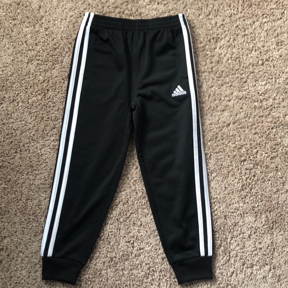 Adidas set kids size 5 - Picture 4 of 7